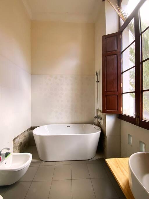 Small Double In Shared Colonial Inn Las Palmas de Gran Canaria