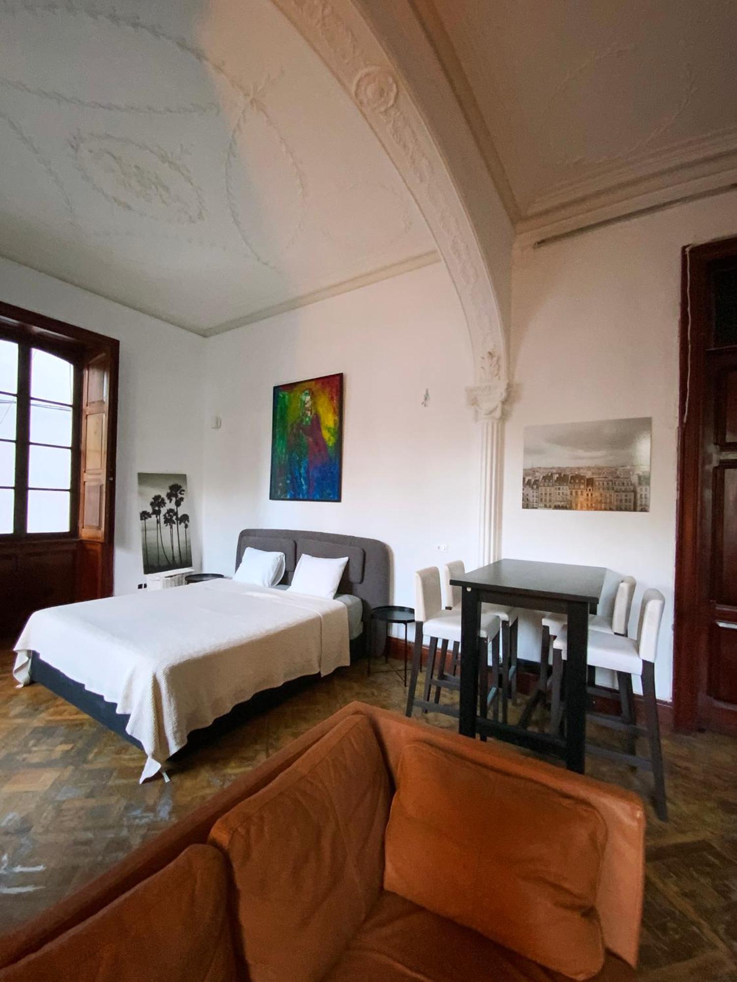 Inn Small Double In Shared Colonial